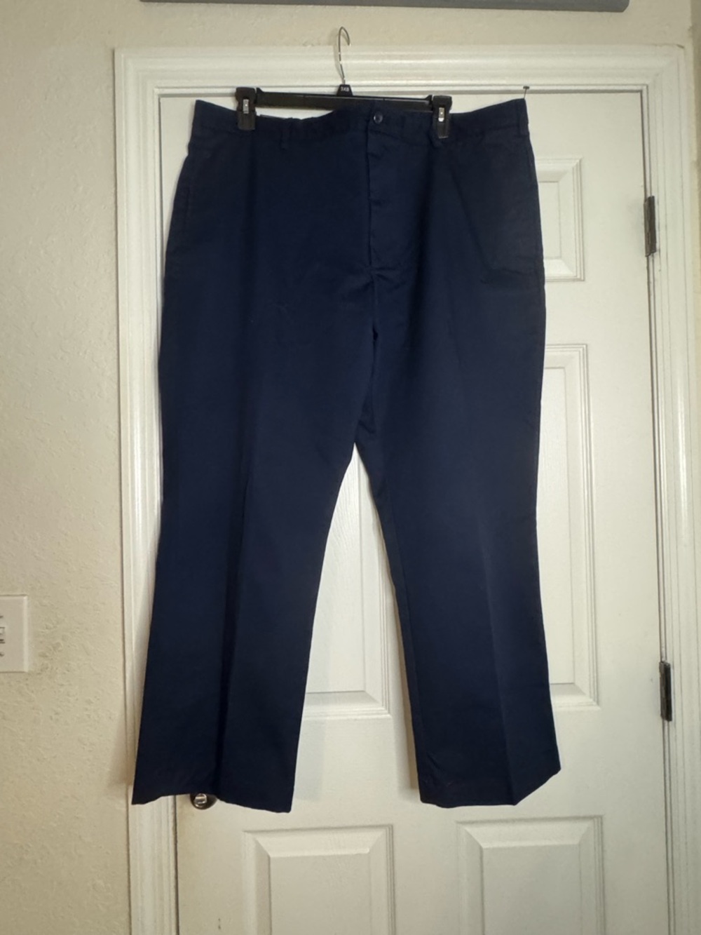 Van Heusen Men's Navy Straight-Leg Chinos